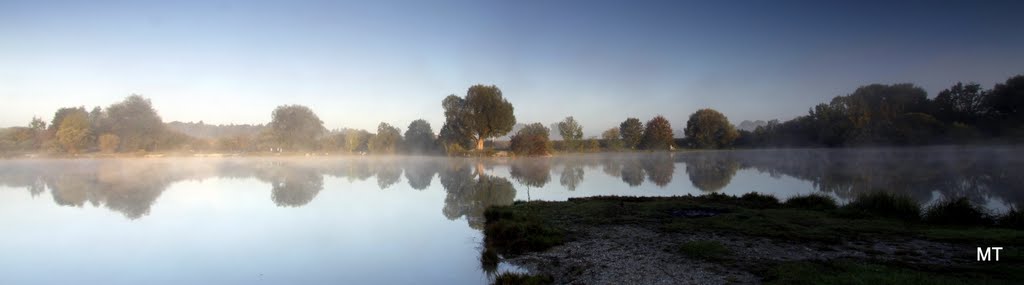 Panorama, Morgennebel am Böhmer Weiher, Blick Richtung Westen, 10/2011, (MT) by Mar Kus