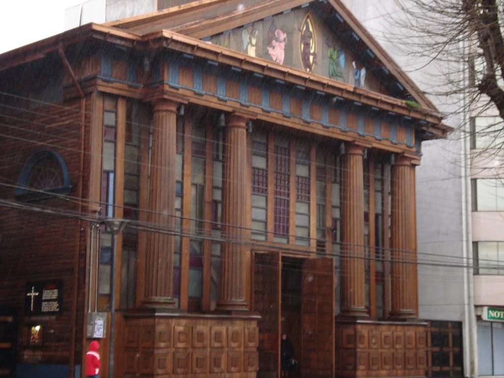 CATEDRAL, PUERTO MONTT by fracktrain