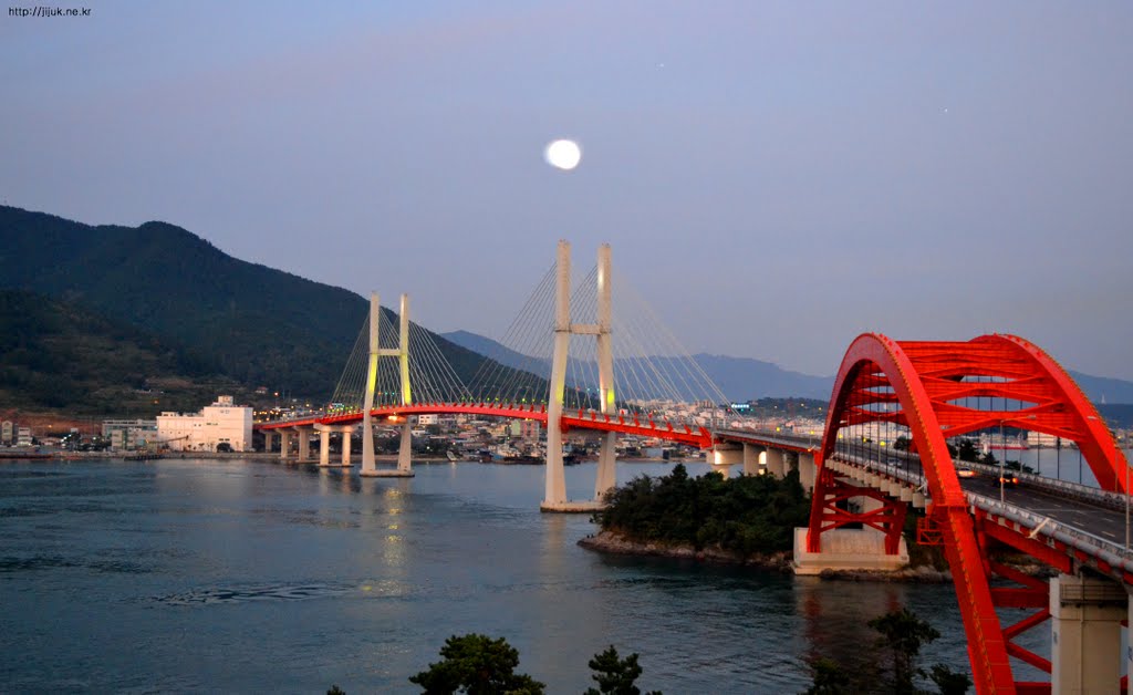 삼천포대교 야경 [ Night view of Samcheonpo bridge ] by 김 철 봉