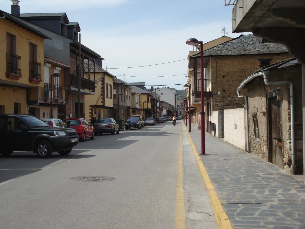 CALLE PRINCIPAL DE CACABELOS by ZINKU