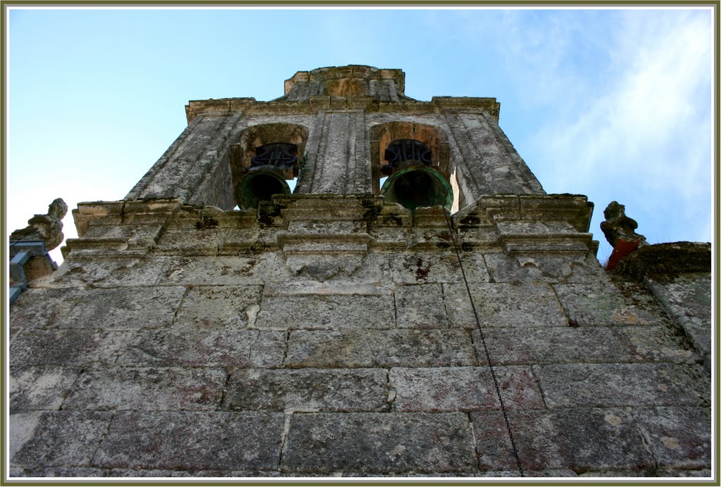 Maceda: Irexa de San Pedro, espadana. by pepe oliva