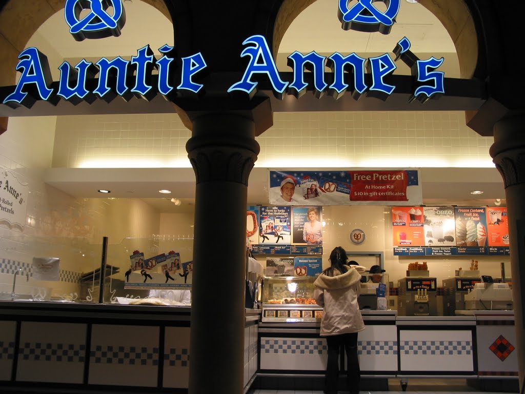 Auntie Anne's by plumgarden