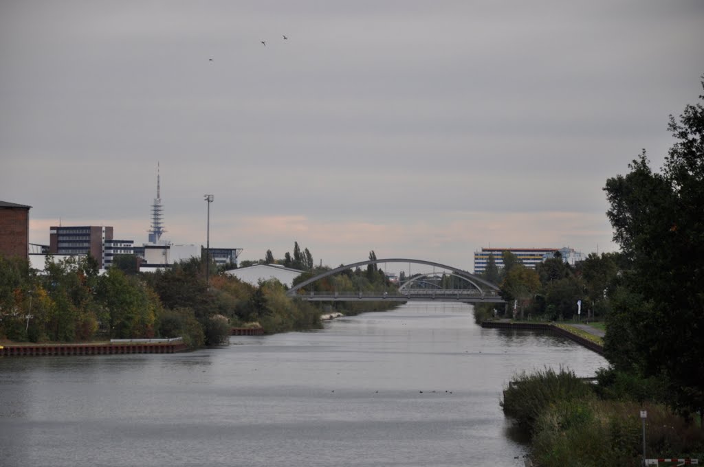 Brinker Hafen Brink Harbour from Beneckeallee Bridge by Michael Witkowski