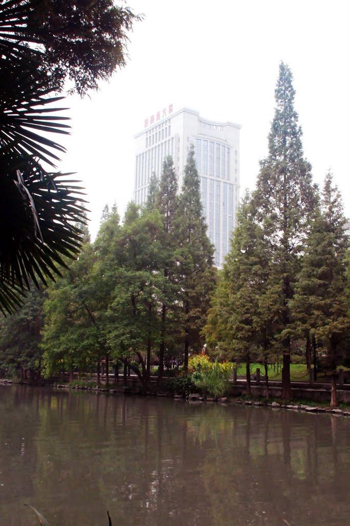 20111011-东河景-凯西雅大厦Cathaya Building, View of East River by 王令