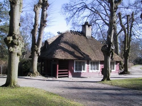 Den norske hytte i Søndermarken by Jørgen Laybourn