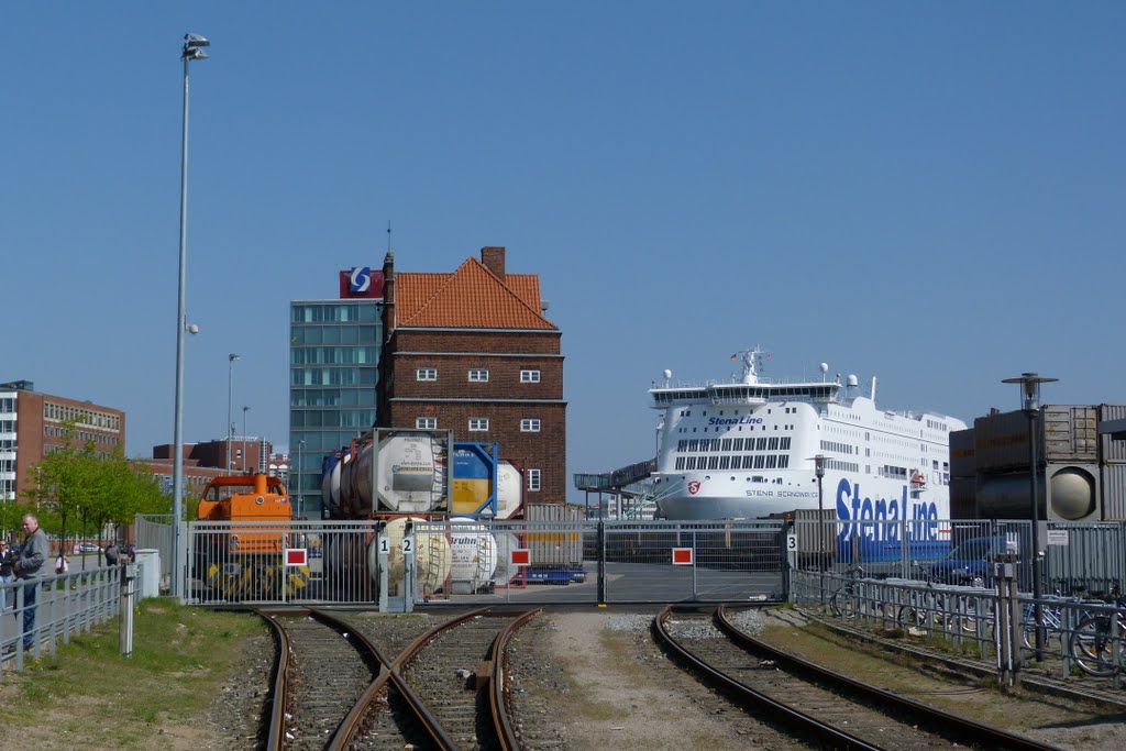 Der Schwedenport in Kiel by trainspotter95