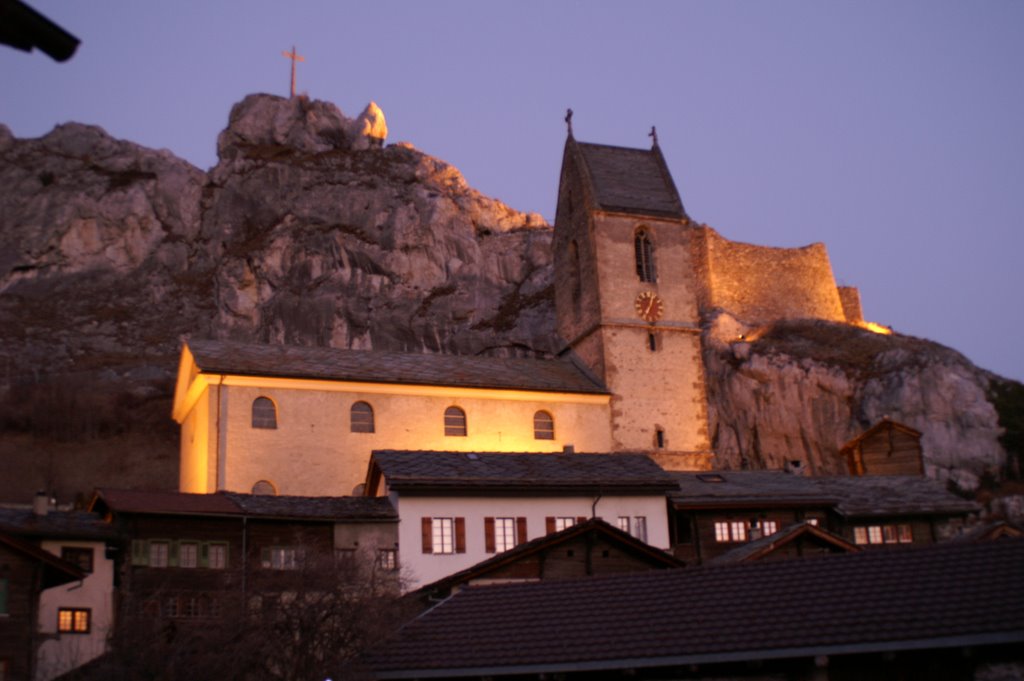 Nachtfoto 1 Prioratskirche Niedergesteln by bregjvan