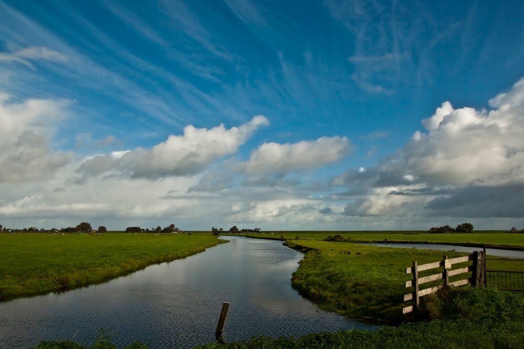 Holland, land of meadow and water by Jack Tol