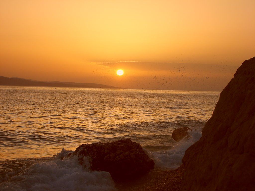 Sunset Makarska by jozsfm