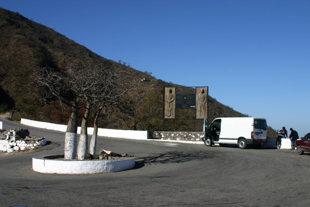 CUESTA DEL PORTEZUELO - CATAMARCA by José Luis Pandelo