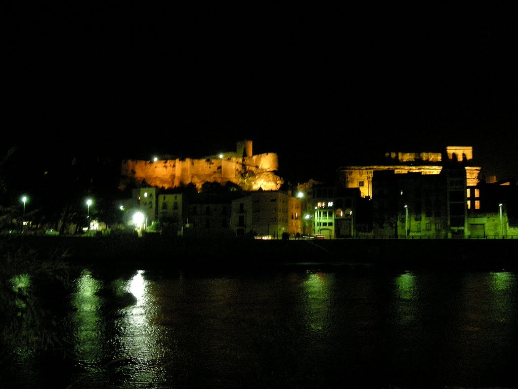 Tortosa at night by Francisco Perelló Ba…