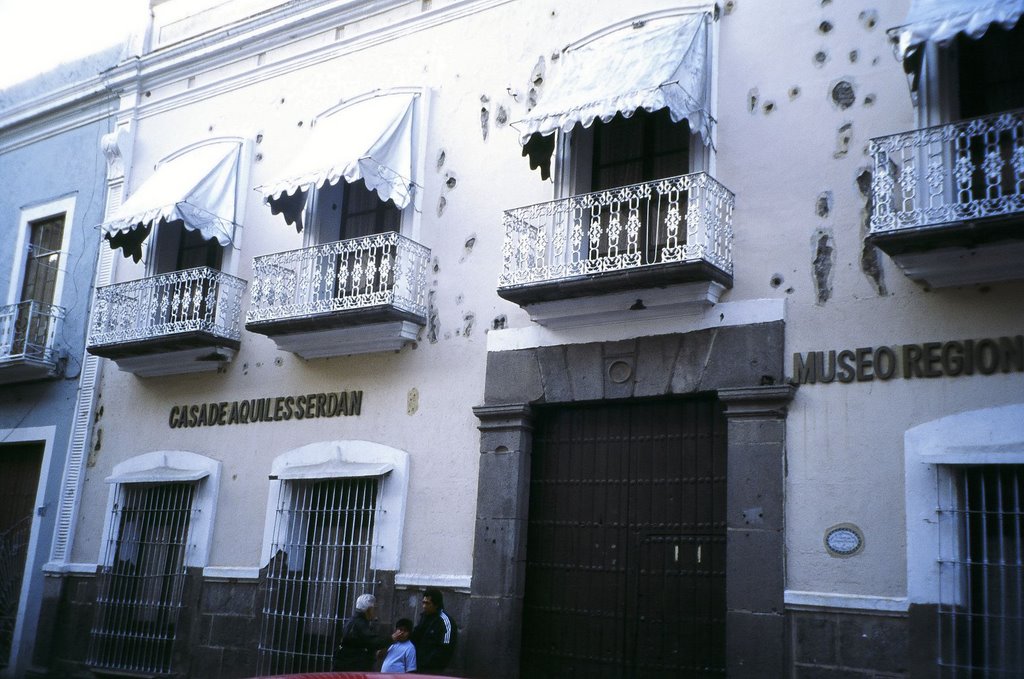 Casa de los Hermanos Serdán - Museo de la Revolución by Altevir Vechia