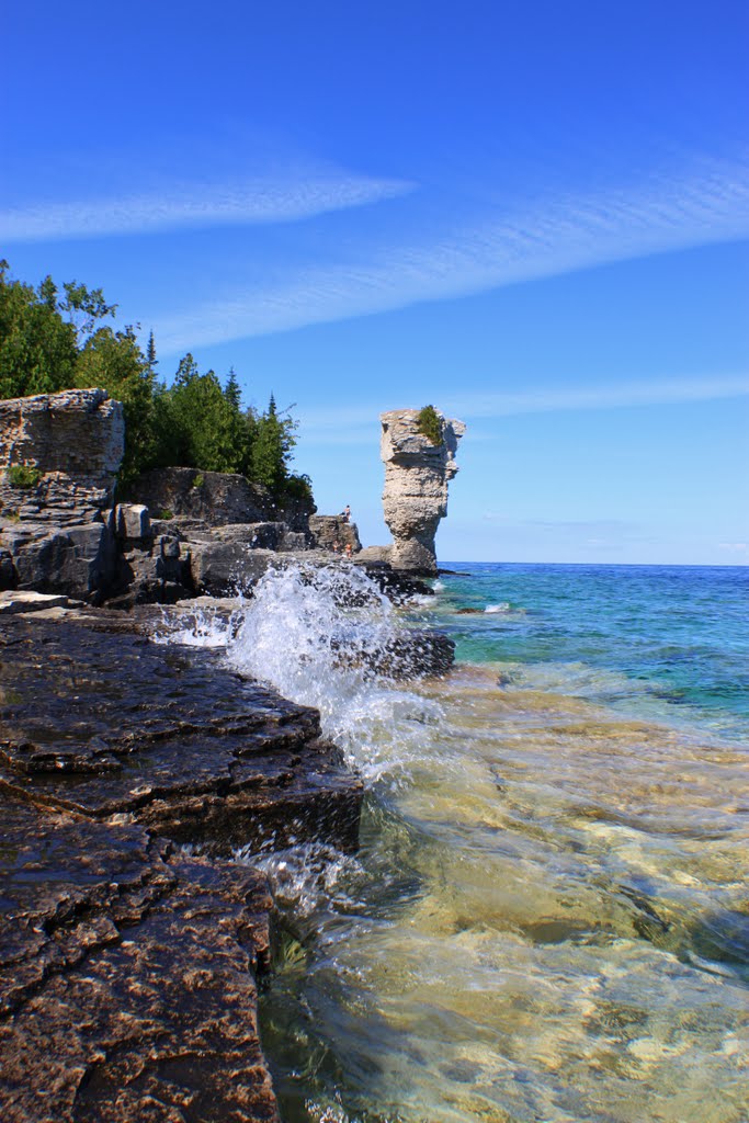 Flowerpot Island by C.Szakonyi