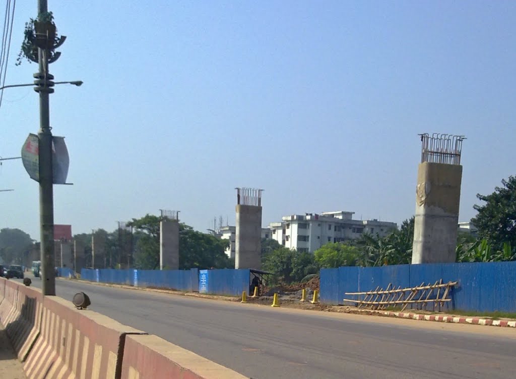 Elevated express way under constrution on Airport Rd at Dhaka Cantt area by Shameem Bakhshi