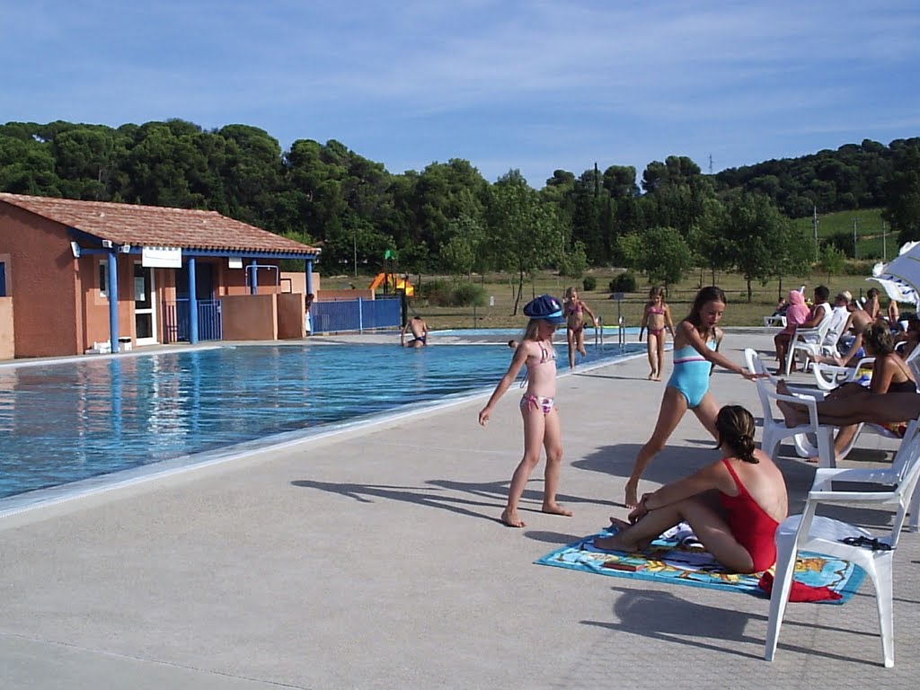 Verzeille swimming pool by Janet Riordan