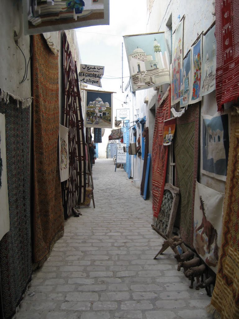 Rue commercante à Houmt Souk ile de Djerba (Tunisie) by Gerder