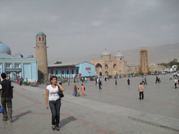 Bazaar/mosque khujand by cheekybarlow