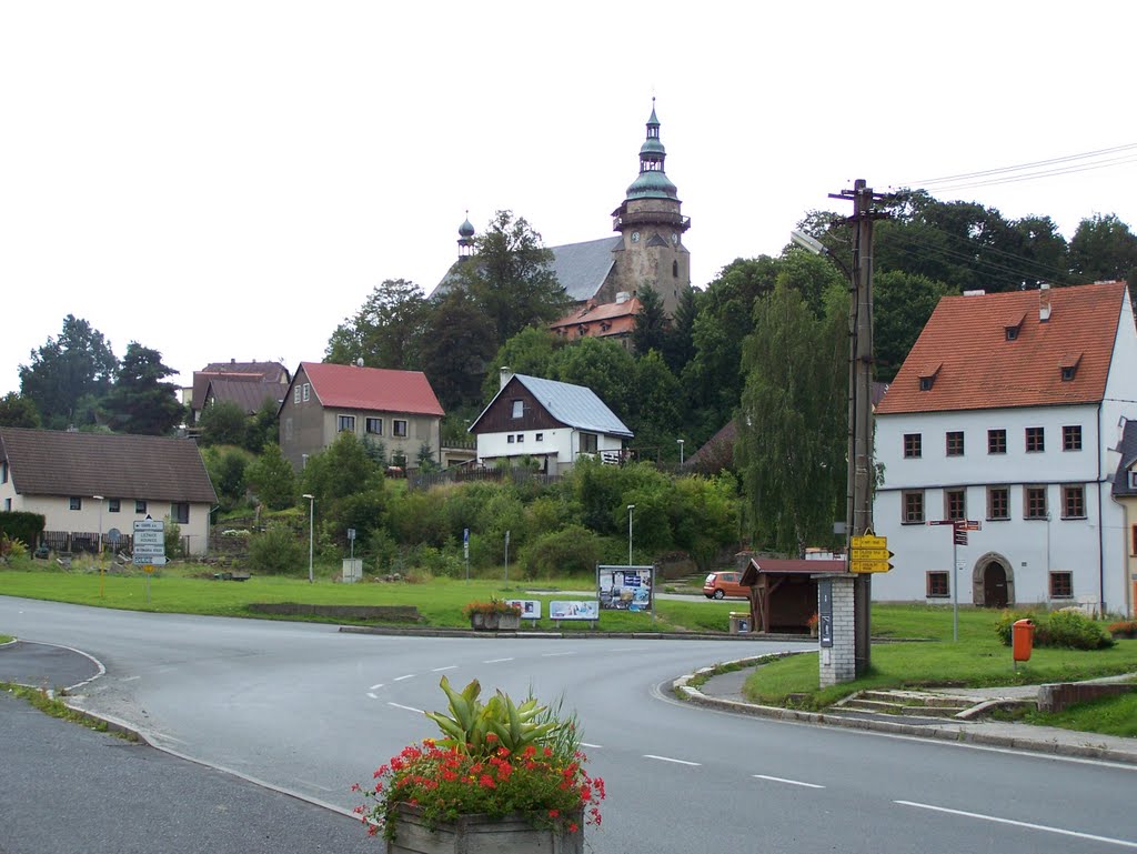 HORNÍ SLAVKOV (CZ) - Kostel sv.Jiří nad městem z nám.Republiky by lujerista