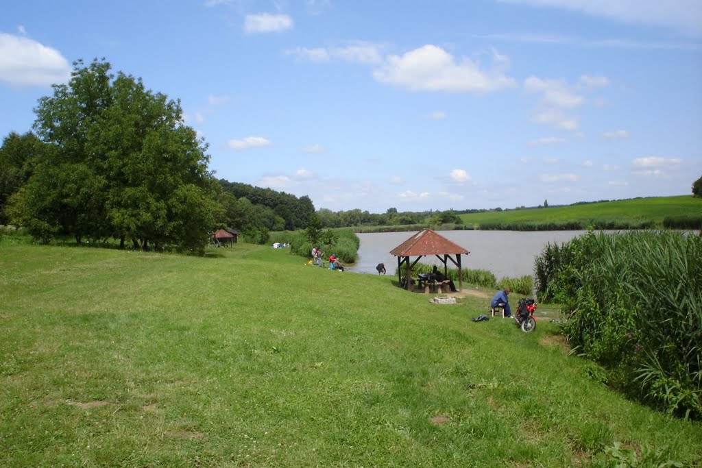 Horgászhely / Fishing Place by József Peti