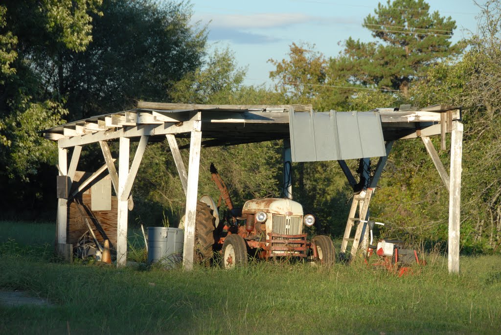 Garage, Hudson, North Carolina by reinhard poscher