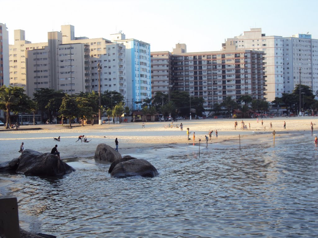 Praia dos Milionarios, São Vicente by Ronaldo Pedro