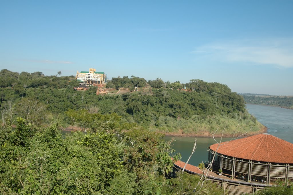 Border between Brazil, Argentina and Praguway by SANKARS