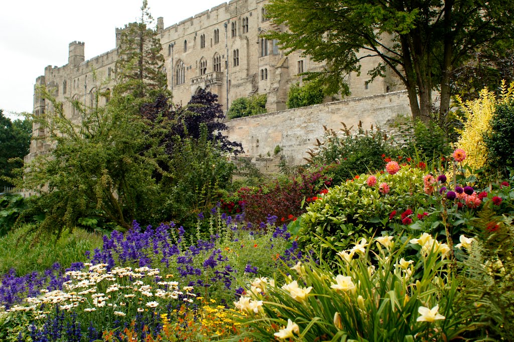 Warwick Castle from the Mill Garden by Chuckels