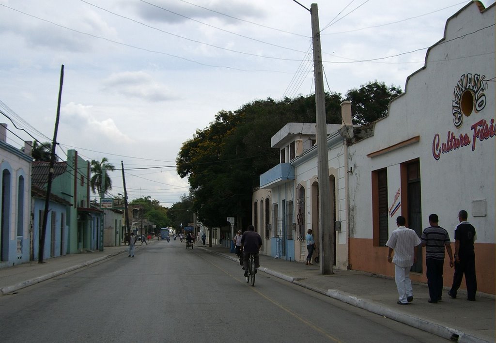 Las Tunas - avenida Francisco Varona by Eyanex