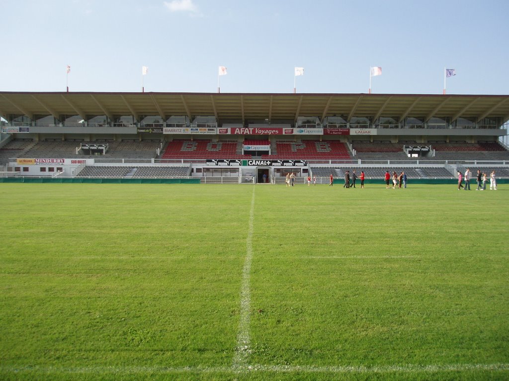 Stade Aguilera - Tribune Serge Blanco by Dimareiz