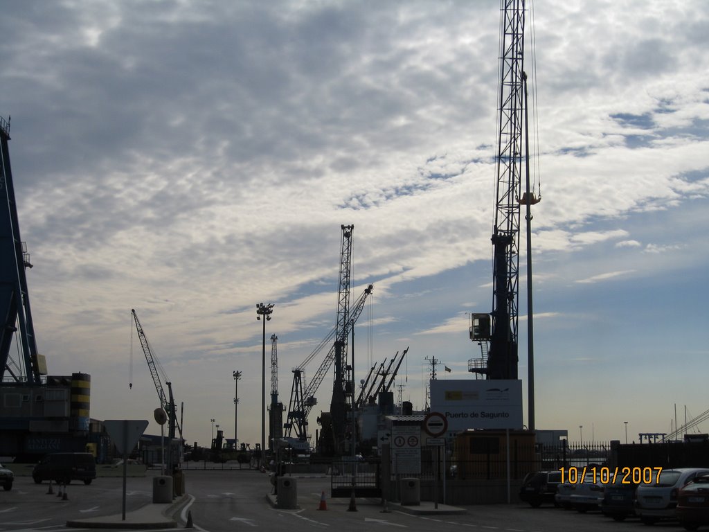 Puerto de Sagunto. Instalaciones portuarias by Ernest Mira i Casterá