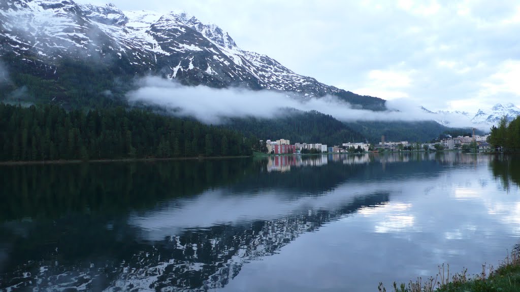 Beautiful morning at 聖模里茲(St.Moritz) ,Swiss. by Taiwan girl 1992,