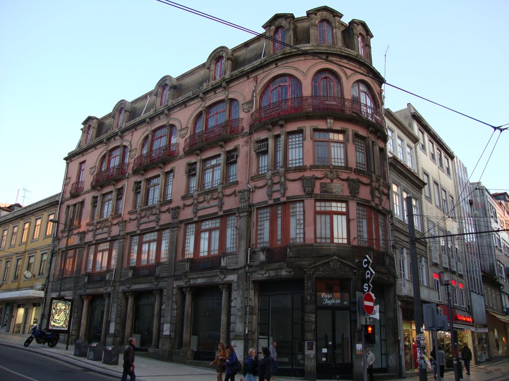 Prédios Antigos, Porto, Portugal by Segato