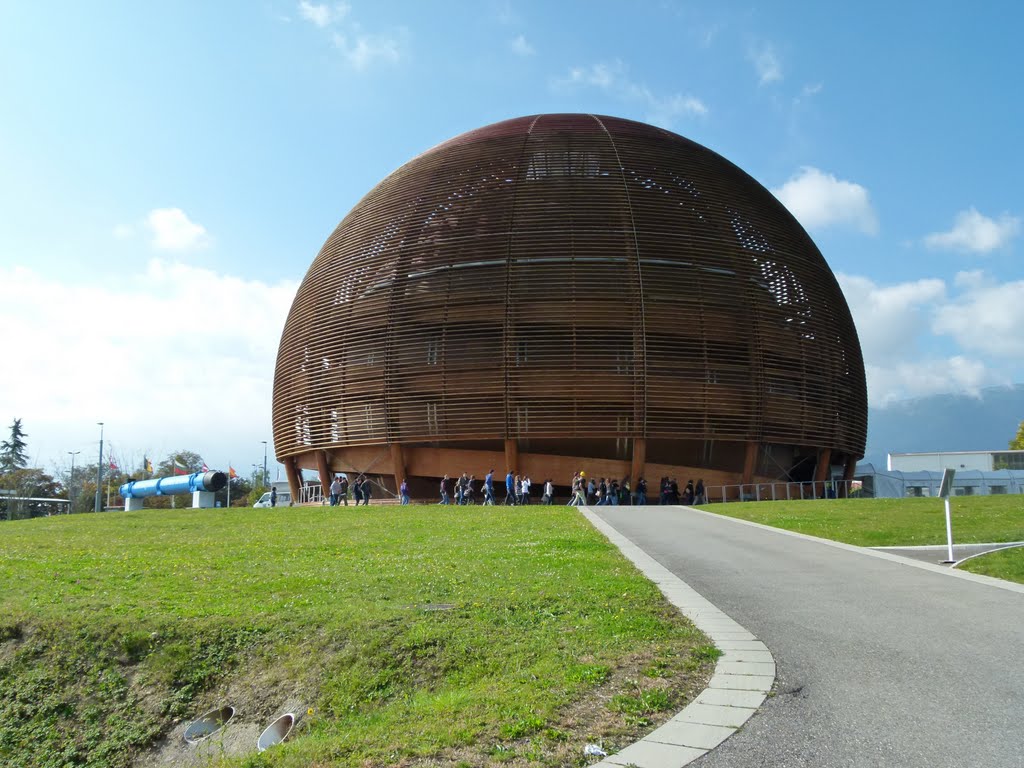 Le Globe de la science et de l'innovation (CERN) by Magda GHALI