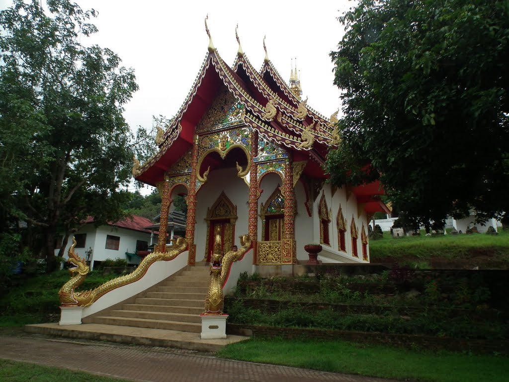 Wat Muay Tor Temple by pr8ngkiet