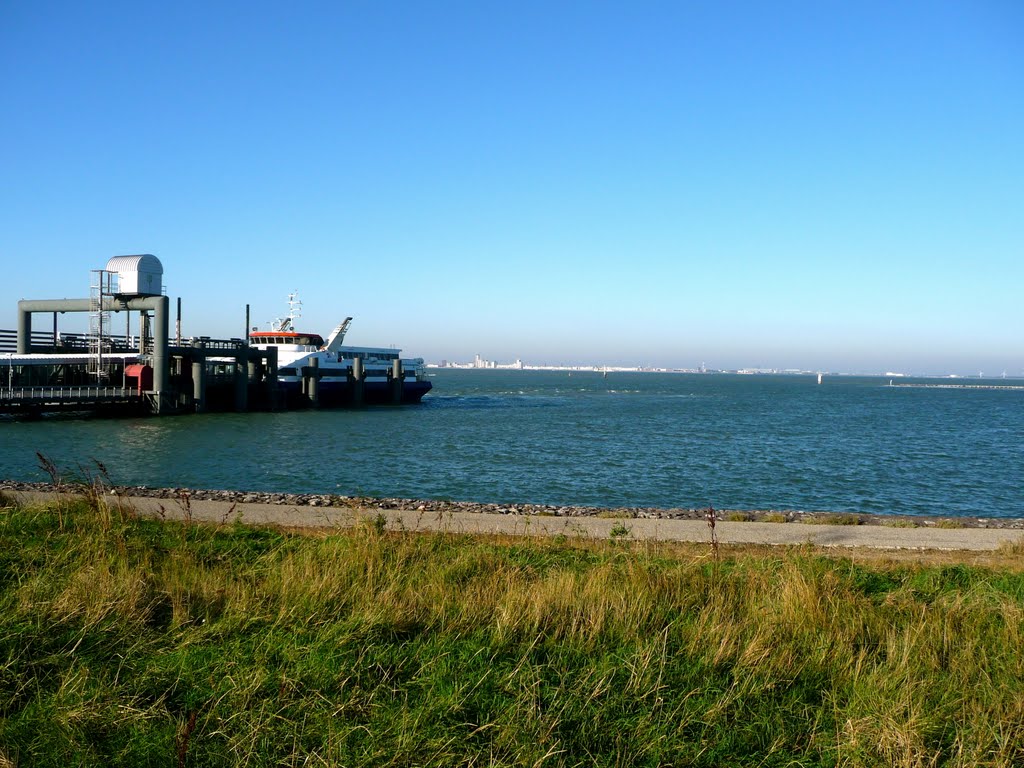 Breskens veerboot Vlissingen-Breskens De Westerschelde by joeri Goossens