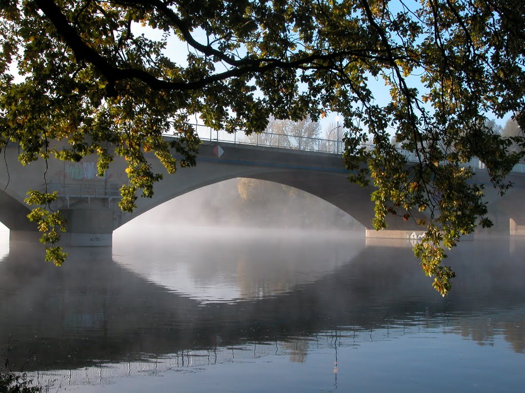 Mendener Brücke (B1) im Morgenlicht by Ruesterstaude