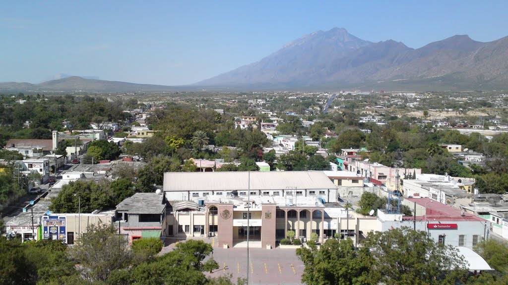 Palacio Municipal en Hidalgo N.L. by Víctor Isaí