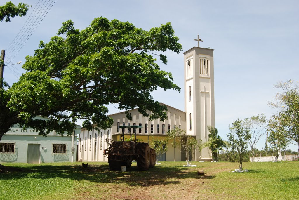 IGREJA DA COMUNIDADE DE SANGA DA RIPA by Marlon Antonelli