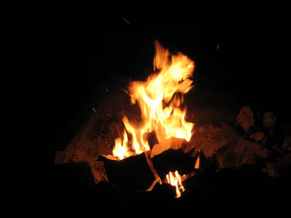 Sep 2009 - Madras, Oregon. Campfire in Haystack Campground. by BRIAN ZINNEL