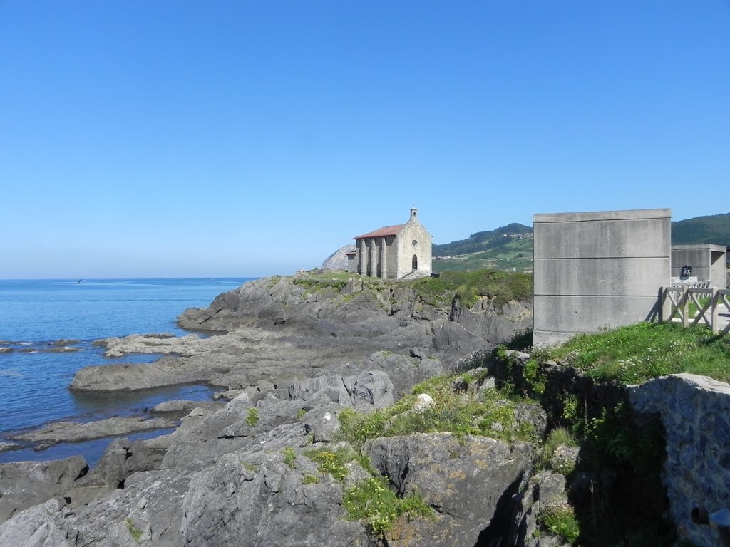 Ermita de Mundaka, Pais Vasco, España.( Estepa 32). by Estepa32