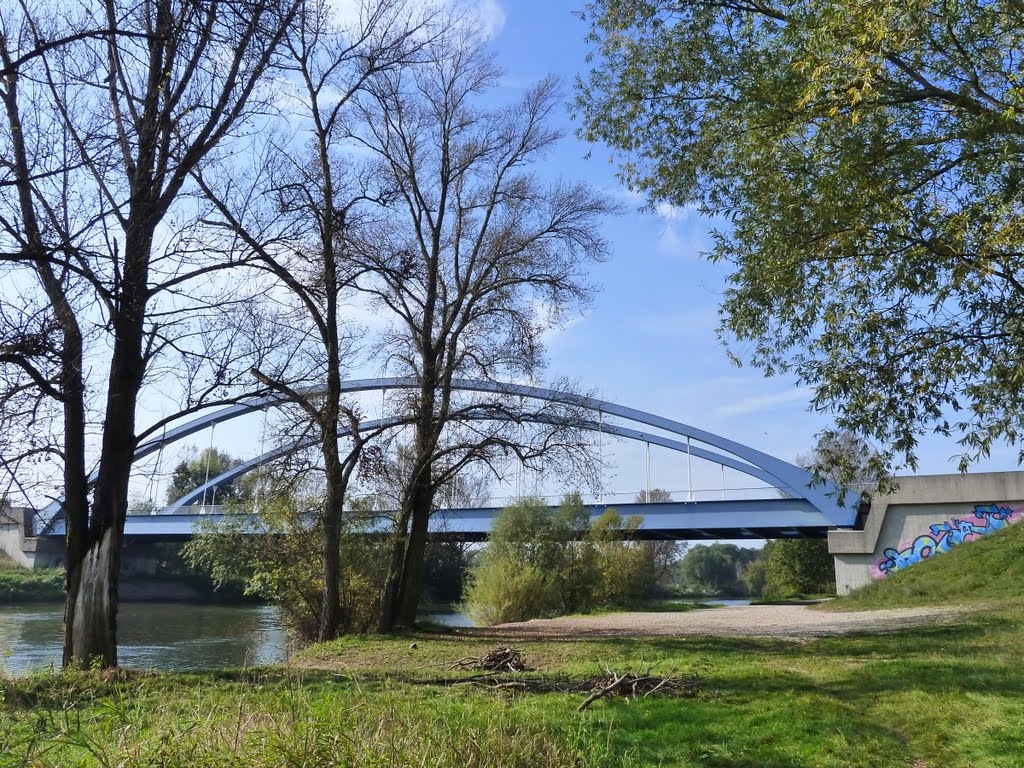 Röpziger Brücke by Martin Beitz