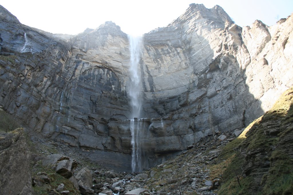 Salto del Nervion. by J.Laso Luena