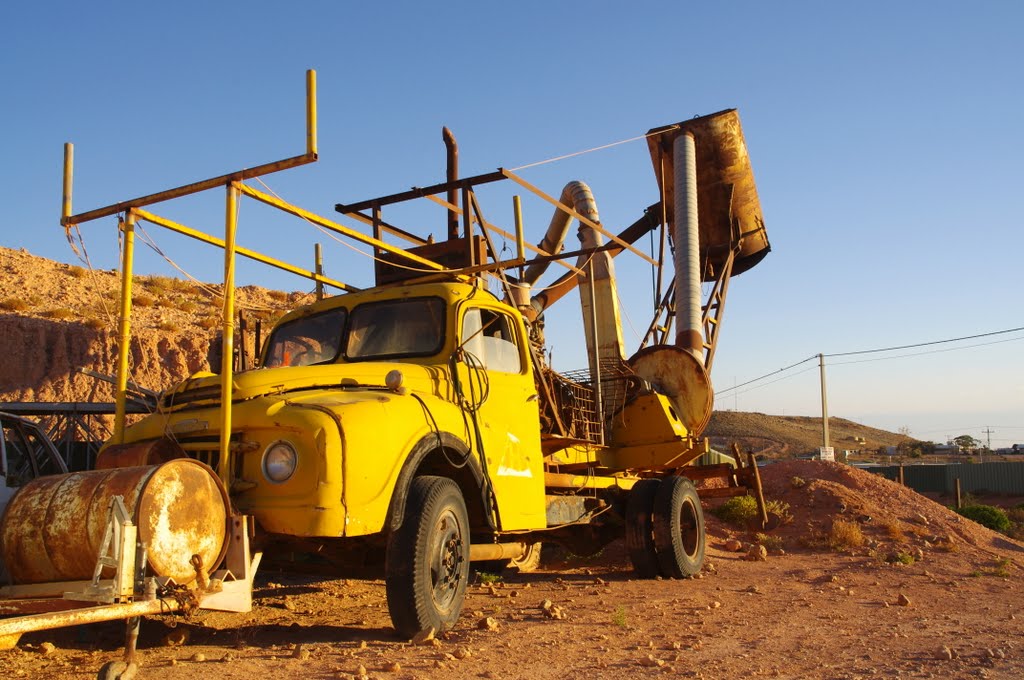 Yellow Blower in soft light: Coober Pedy by James Vickers