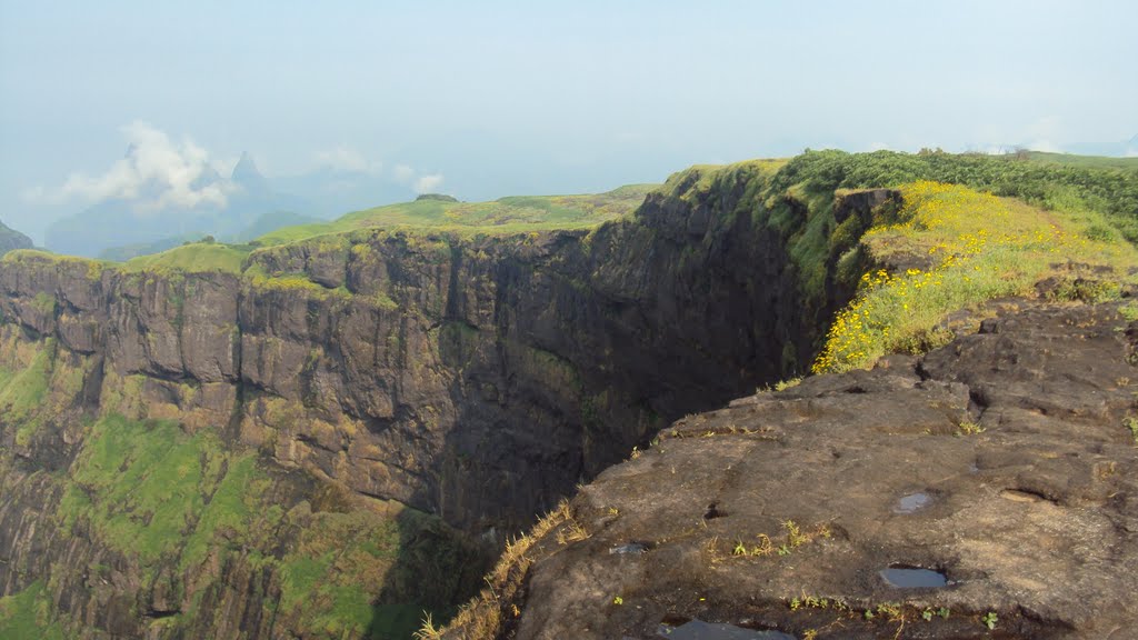 The famous KOKANAKDA of Harishchandragad by Vilas Khote