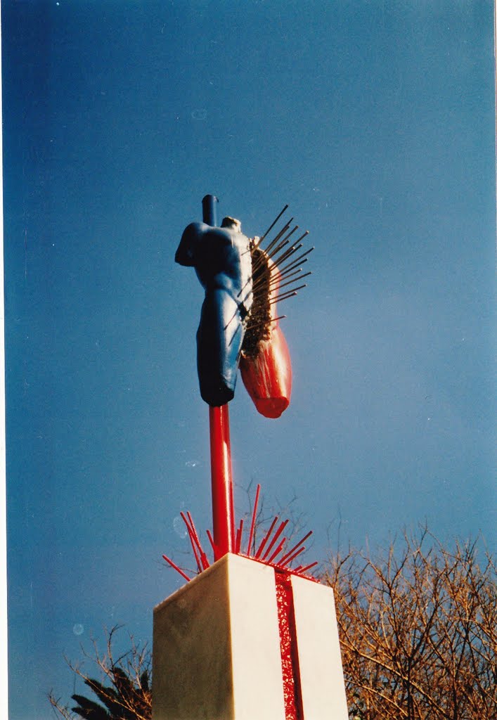 HUMAN BODY STATUE ATHENS by GEORGE ACHOLOS (ΓΙΩΡ…