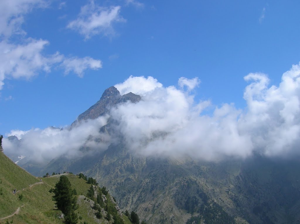 PONTECHIANALE - MONVISO DAL BELVEDERE by Melfi Maria Maddalena