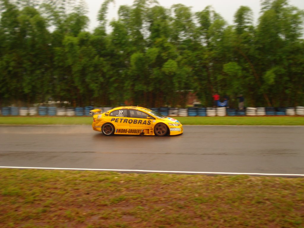 TC2000 en Obera. Pechito Lopez haciendo punta. 18-Nov-07 by Martin Peralta