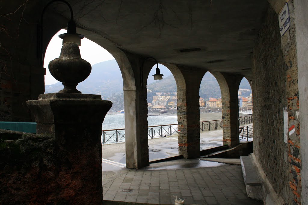 Levanto - Portici by Renzo Garabini