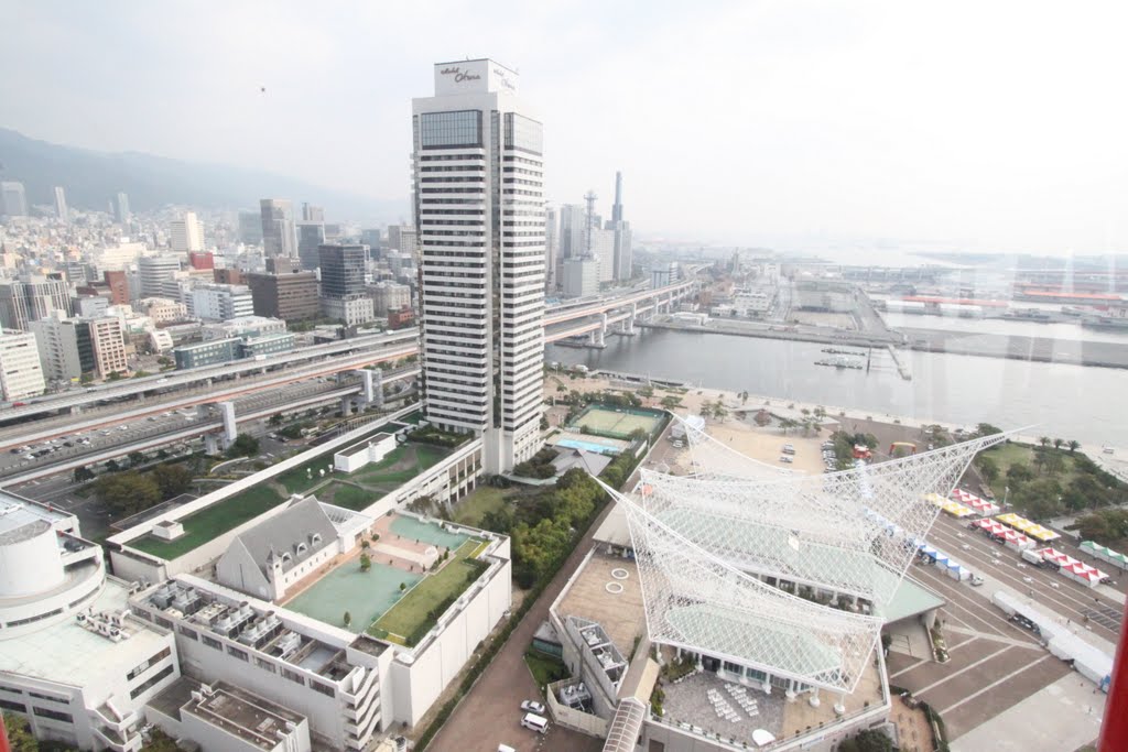 View from the Kobe Port-Tower by iwashi