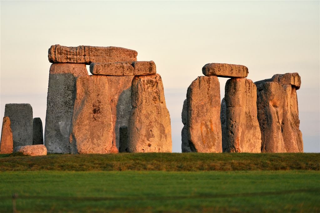 Stonehenge at sunrise by Nick Weall